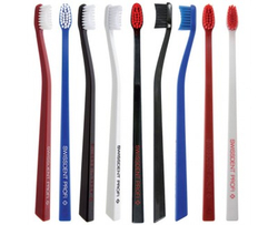 Fotoja e Brushë për dhëmbë Swissdent, soft medium, e kuqe