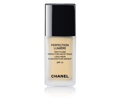 Fotoja e Pudër e lëngët Chanel Perfection Lumiere SPF 10, 30 Beige, 30 ml