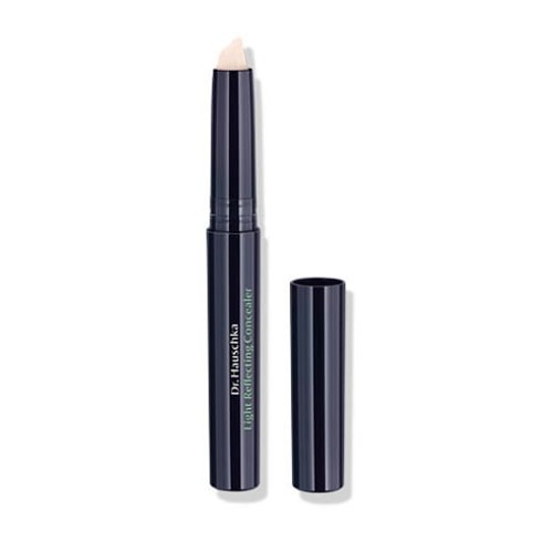 Fotoja e Korrektor Dr. Hauschka Light Reflecting,  00 translucent, 2.5 ml, woman