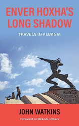 Fotoja e Enver Hoxhas Long Shadow - John Watkins