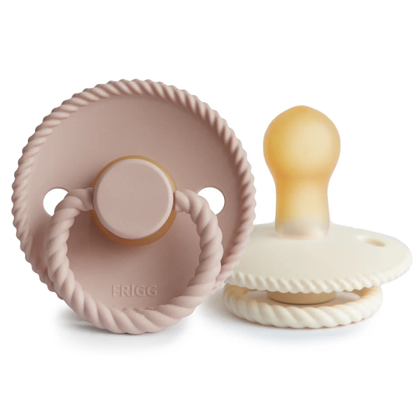 Fotoja e FRIGG Rope Natural Rubber Pacifier 2 Pack - Blush/Cream