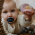 Fotoja e FRIGG Rope Natural Rubber Pacifier 2 Pack - Dark Navy/Olive, Picture 2