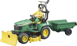 Fotoja e Traktor Bruder John Deere, me figurë kopshtari