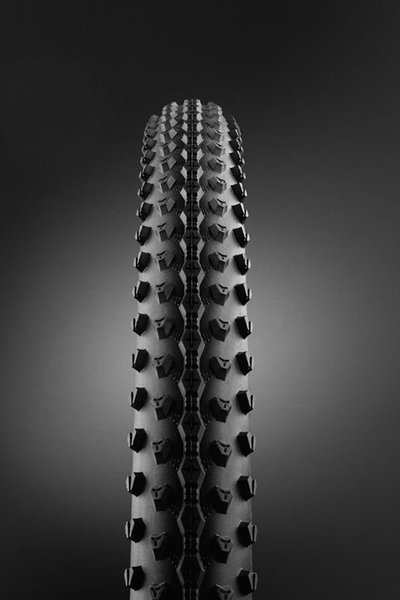 Fotoja e Gomë biçiklete MTB Vredestein Black Panther Heavy Duty 55-622, 29x2.20, e zezë