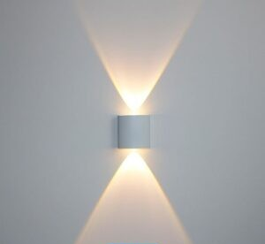 Fotoja e Ndriçues Muri LED 2 × 1W | IP65 | 3CCT |