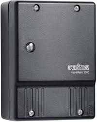 Fotoja e Ndërprerës Steinel NightMatic, 1000 W, 230-240 V, 50 Hz, IP54, 3000 C, i zi