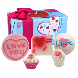 Fotoja e Set dhuratash Love you to Pizza Bomb Cosmetics