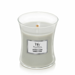 Fotoja e Qiri aromatik WoodWick Lavender & Cedar medium, 275 g
