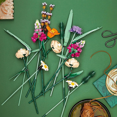 Set LEGO Creator Expert: Flower Bouquet (10280), 756 elemente