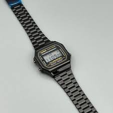 Orë digjitale CASIO, e zezë