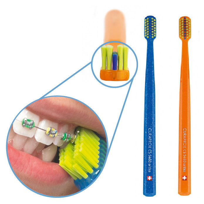 Brushë e dhëmbëve Curaprox ortho ultra soft, e portokalltë