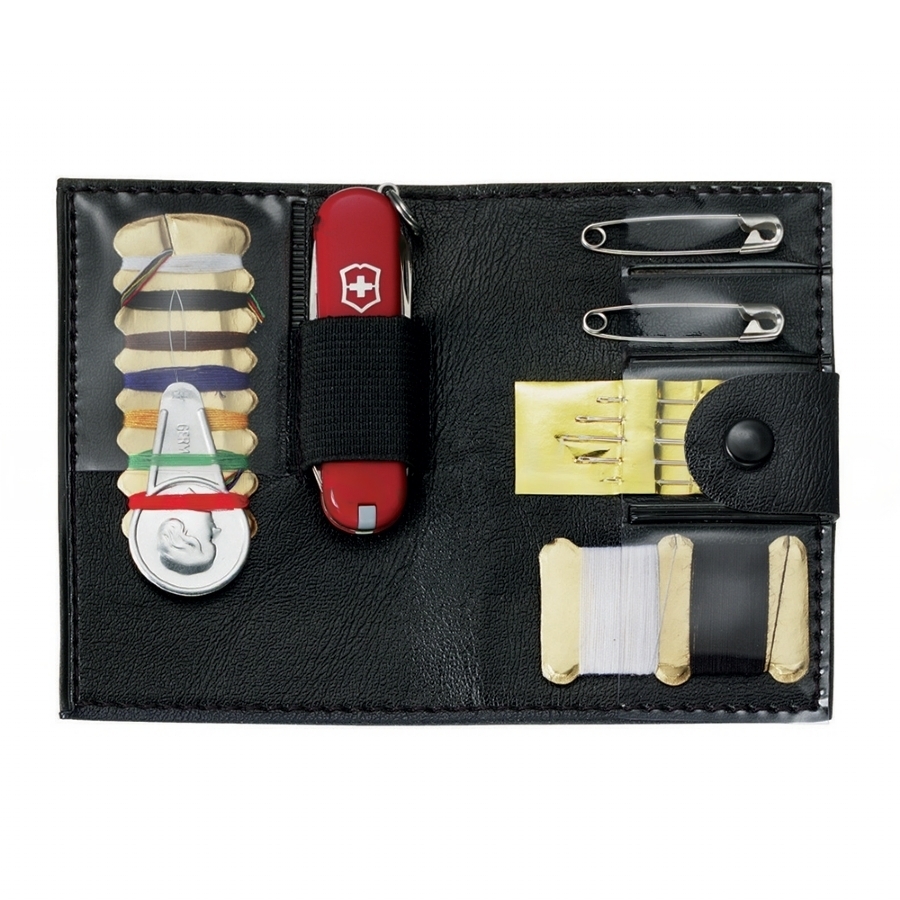 Set Victorinox për qepje, me një brisk të kuq