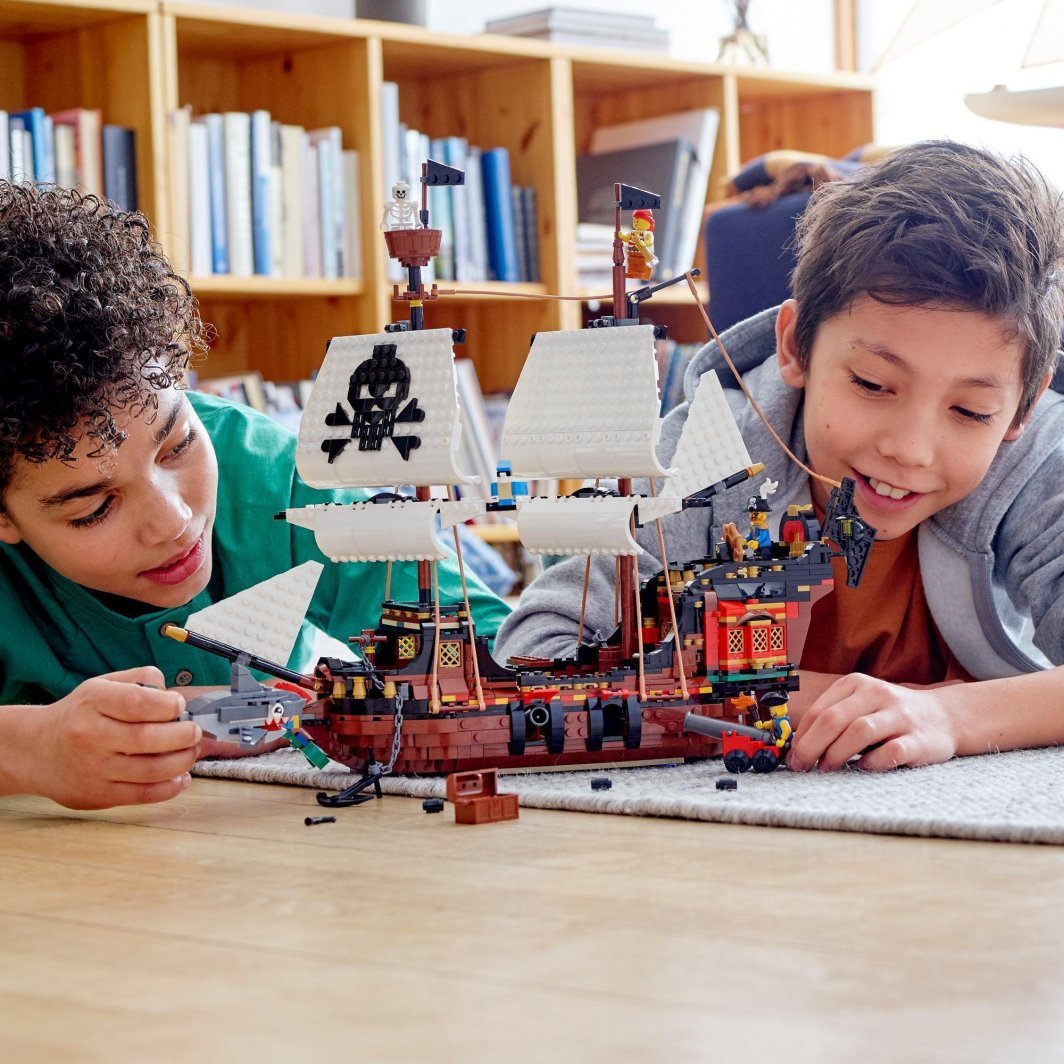 Set LEGO Creator Pirate Ship (31109)
