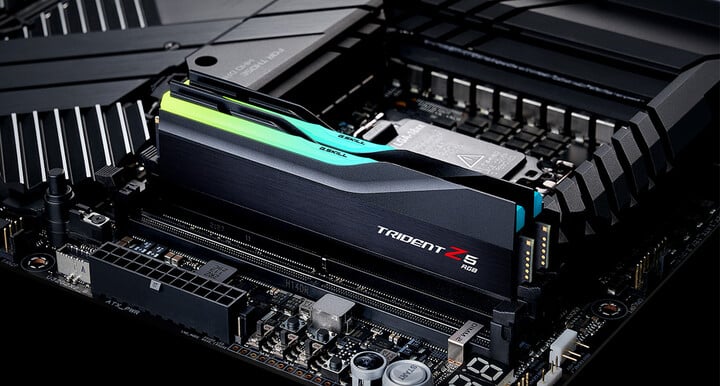 Мемориски модули G.Skill Trident Z5 RGB 64GB (2x32GB) DDR5 6000 CL30, црни