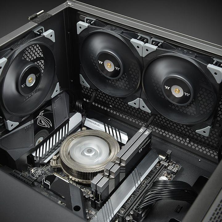 Ладилник Thermaltake Toughfan 12 (CL-F117-PL12BL-A), 120 мм