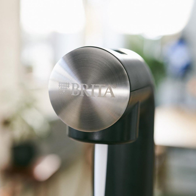 Pajisje për karbonizimin e ujit Brita SodaOne