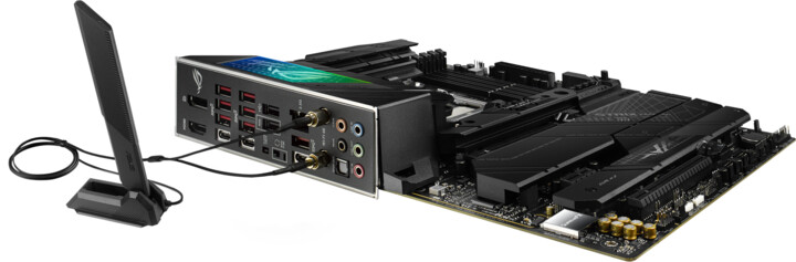 Pllakë amë ASUS ROG STRIX X670E-F GAMING WIFI - AMD X670