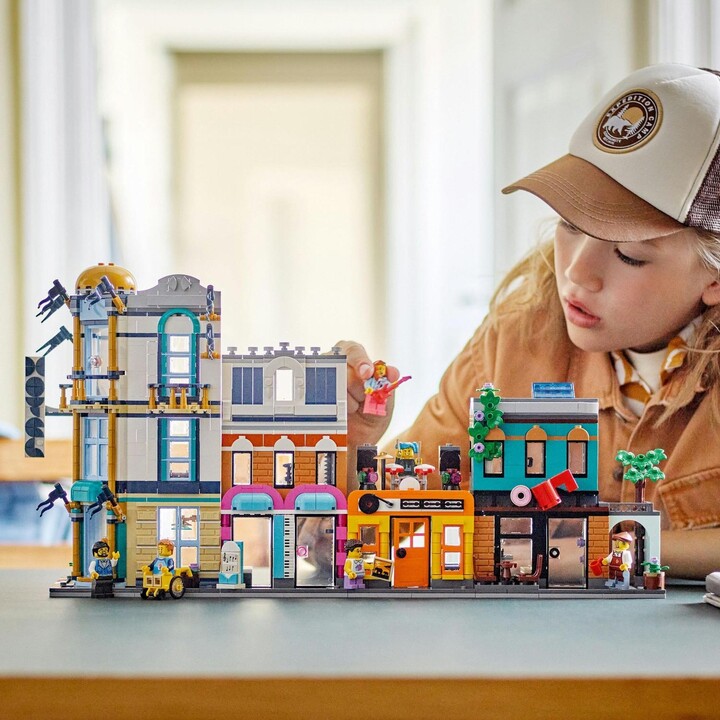 LEGO® Creator 31141 Main Street