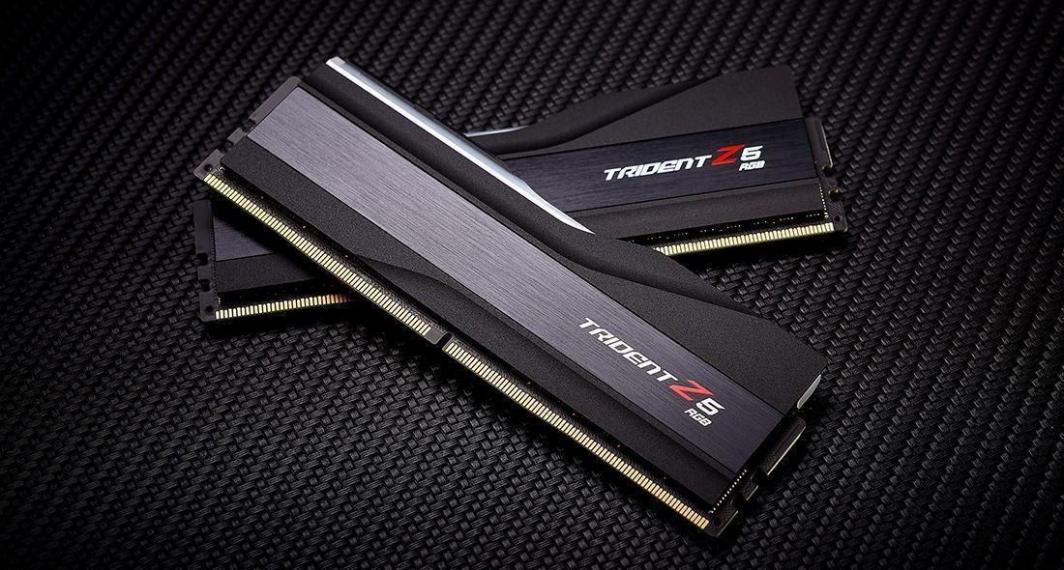 меморија  G.Skill Trident Z5 RGB, DDR5, 64 GB, 6000 MHz, CL30, F5-6000J3040G32GX2-TZ5RK