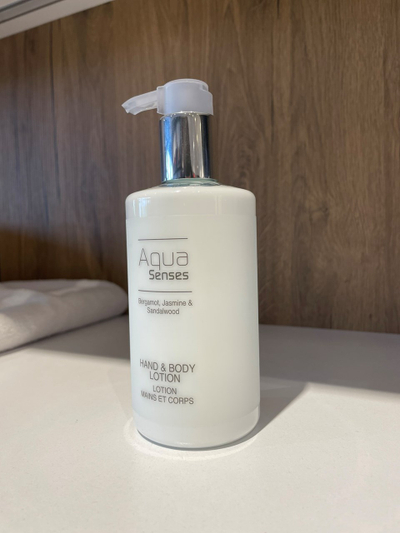 Losion për trup Aqua Senses Pump Dispenser, 300 ml