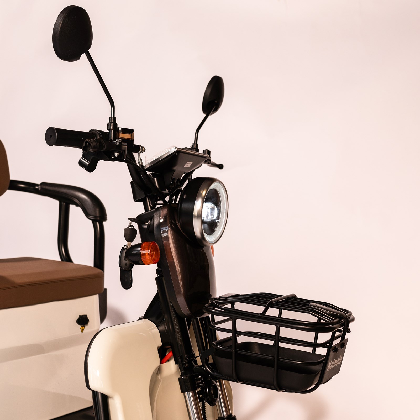 Skuter elektrik për 3 persona Mat Moto Motorcycle, 25 km/h, 1800W, i zi/ kaftë i errët
