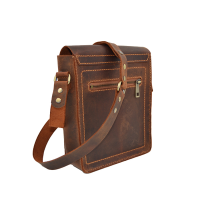 Çantë krahu me stil postier FD Leather, e kaftë