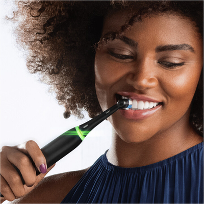 Furçë elektrike për dhëmbë Oral-B iO4 Series, e zezë mat
