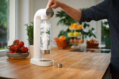 Pajisje për karbonizimin e ujit Brita SodaOne