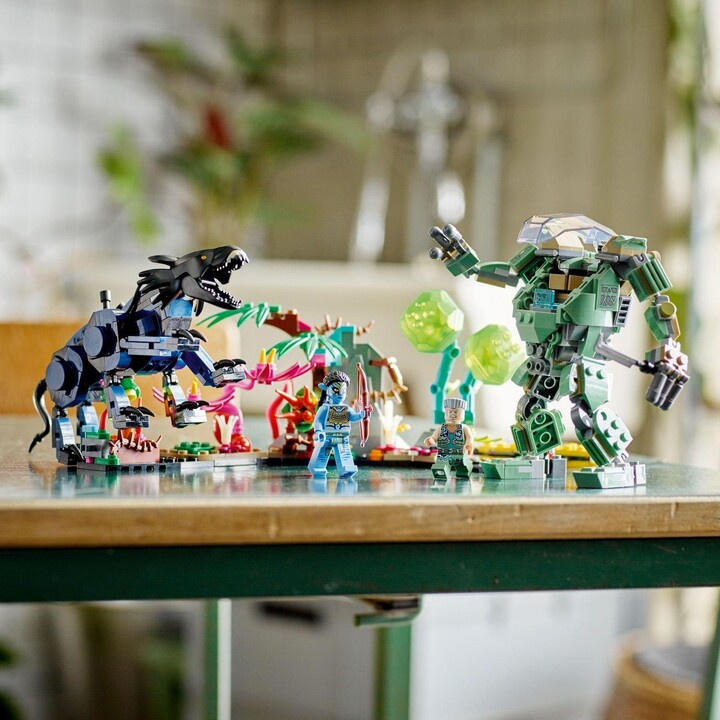 Set LEGO® Avatar 75571 Neytiri and Thanator Vs. Quaritch in AMP suit, 560 pjesë