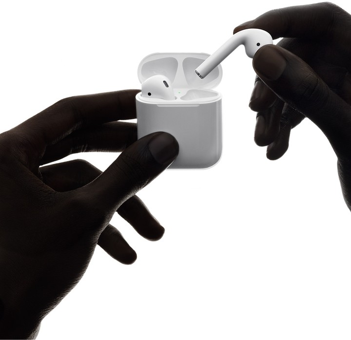 Apple AirPods 1st Gen