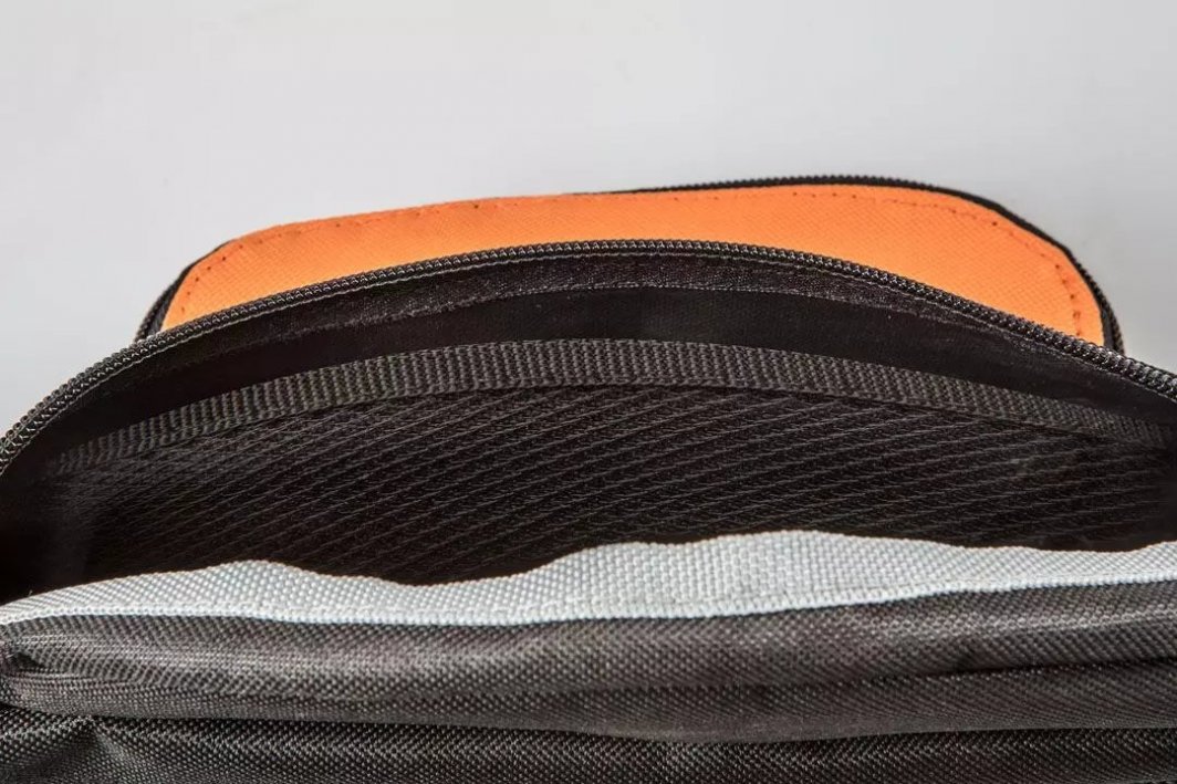 Çantë beli Neo Tools, e zezë/portokalltë