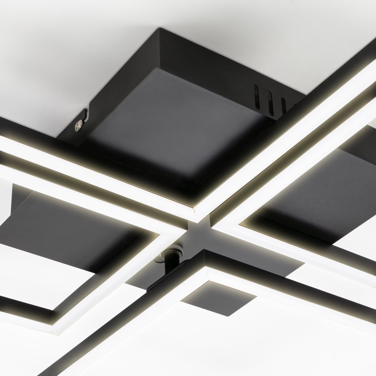 Ndriçues Briloner LED 75x46,7cm, 38W, 4000lm, i zi