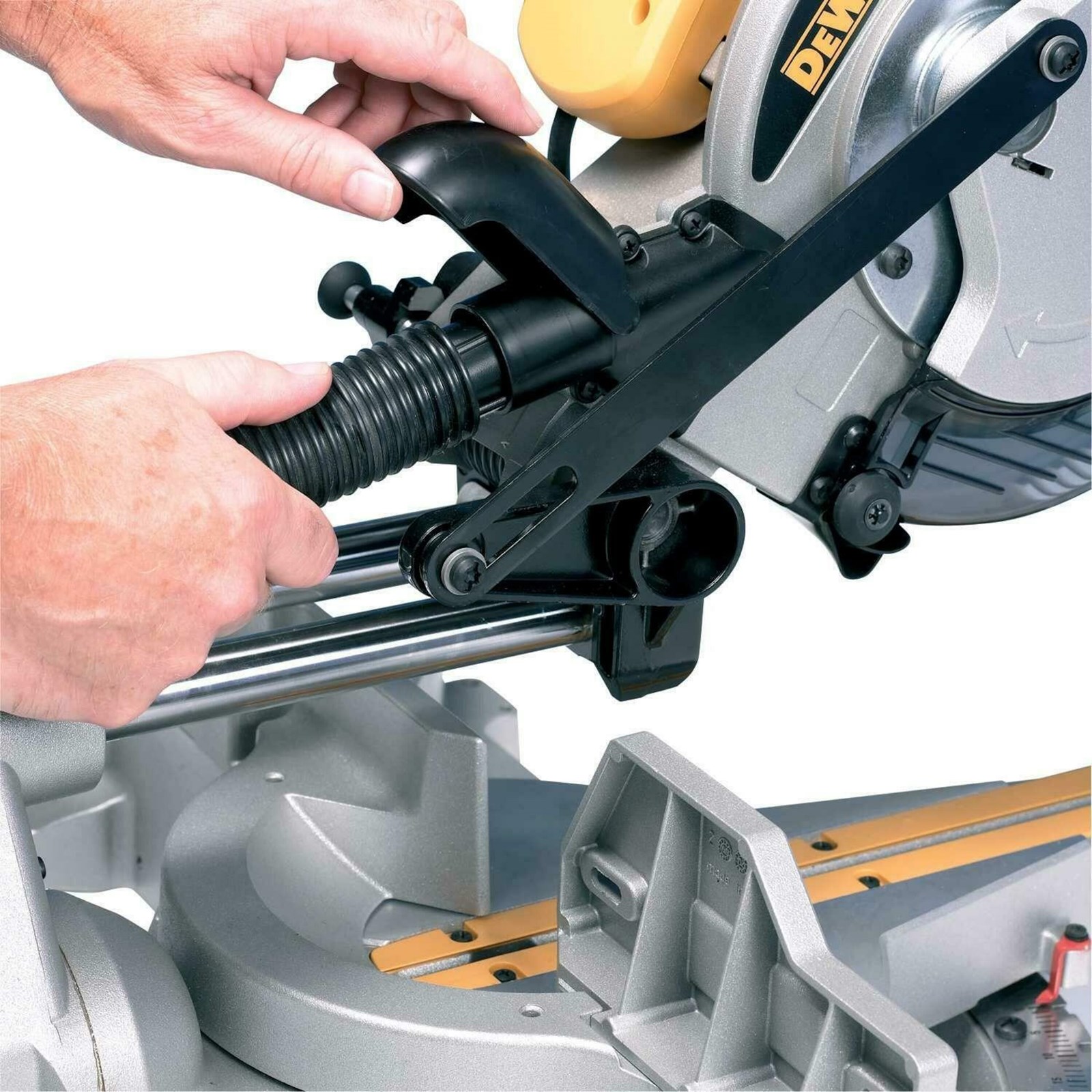 Sharrë rrethore (cerkullar) Dewalt, 216mm, 1600W