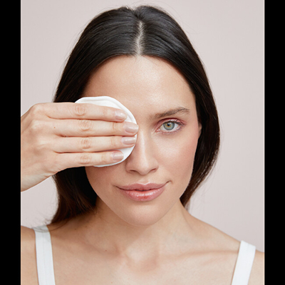 Ujë micellar për pastrim të grimit Nivea 3in1, 200 ml