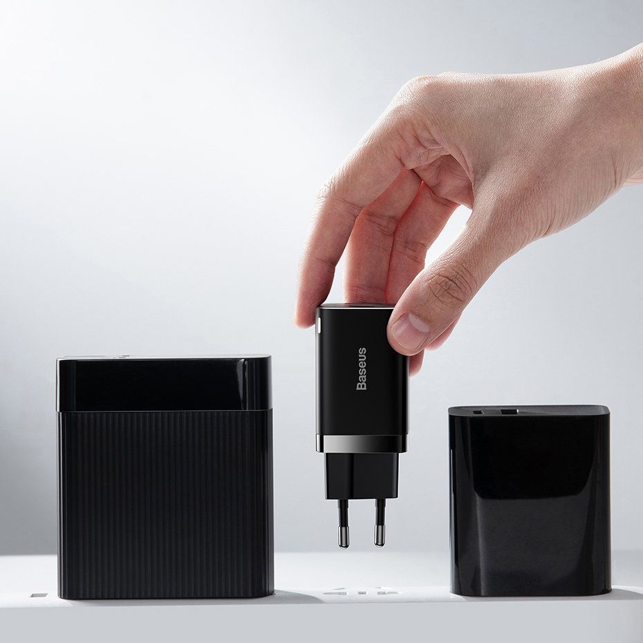Karikues Baseus Super Si Pro, 1 x USB A 1 x USB C, i zi
