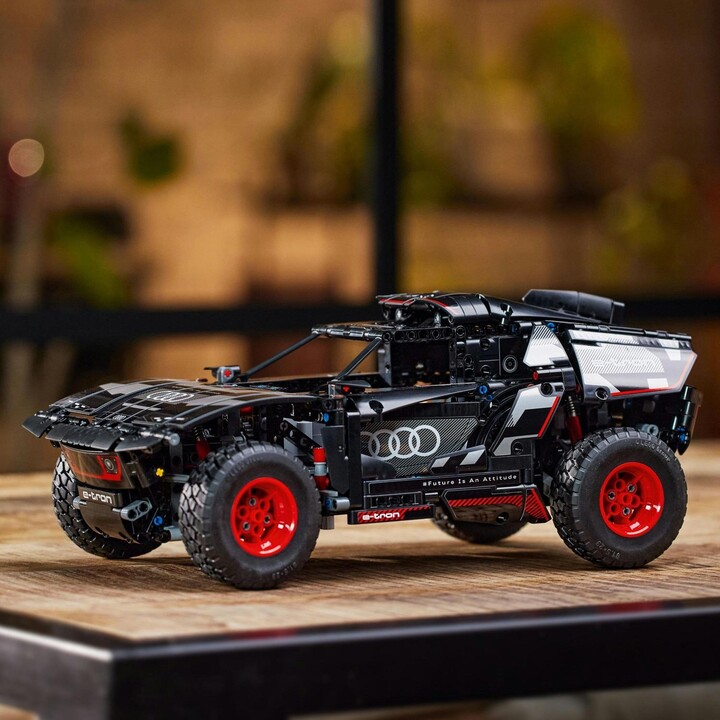 Играчка LEGO Technic 42160 Audi RS Q e-tron