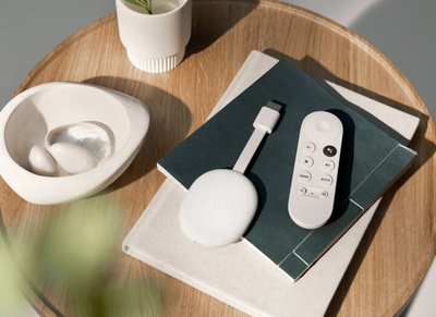 Qendër multimediale Chromecast 4 HD s Google TV, e bardhë
