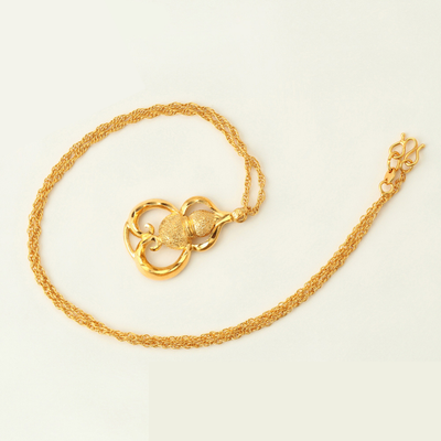 Qafore dhe varëse e flakëruar në ari 24 karatësh QV24K, 36 x 20 mm