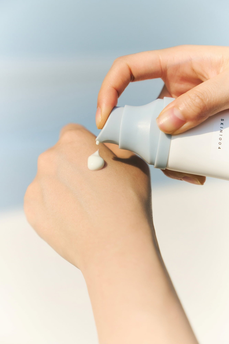 Serum për mbrojtje ndaj diellit SKIN 1004 Madagascar Centella Hyalu-Cica Water-Fit SPF 50+, 50 ml