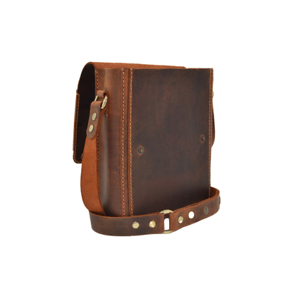 Çantë krahu me stil postier FD Leather, e kaftë