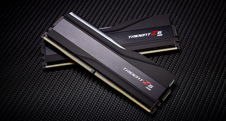 Мемориски модули G.Skill Trident Z5 RGB 64GB (2x32GB) DDR5 6000 CL30, црни