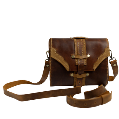 Çantë e vogël krahu me dizajn klasik FD Leather, e kaftë