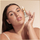 Pika vetë-rrezitëse për fytyrë Garnier Natural Bronze, 30 ml