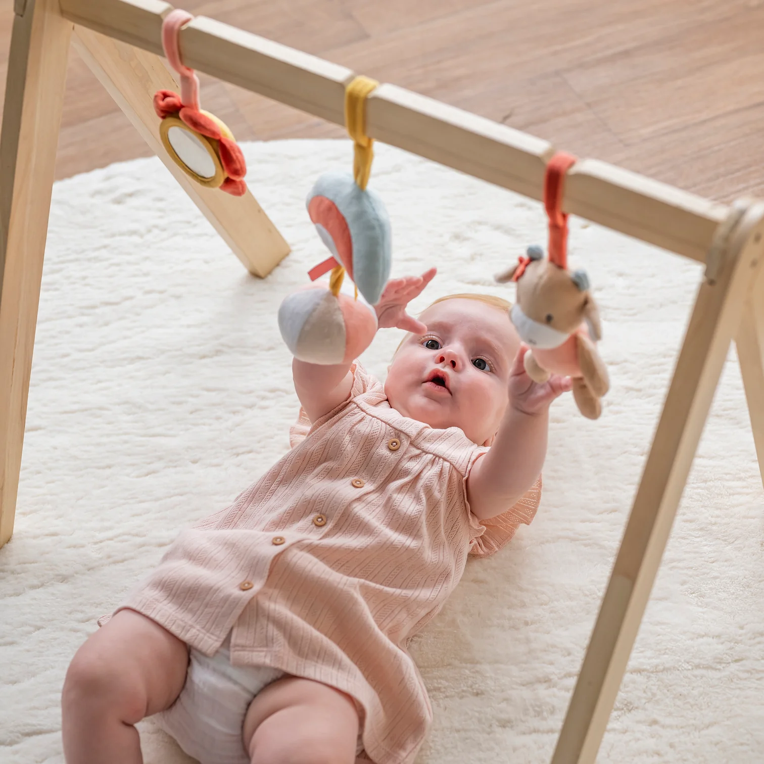 Hark druri dhe lodra varse Hanging Toys Mila, Lana and Zoe- 60x50 cm - Coral