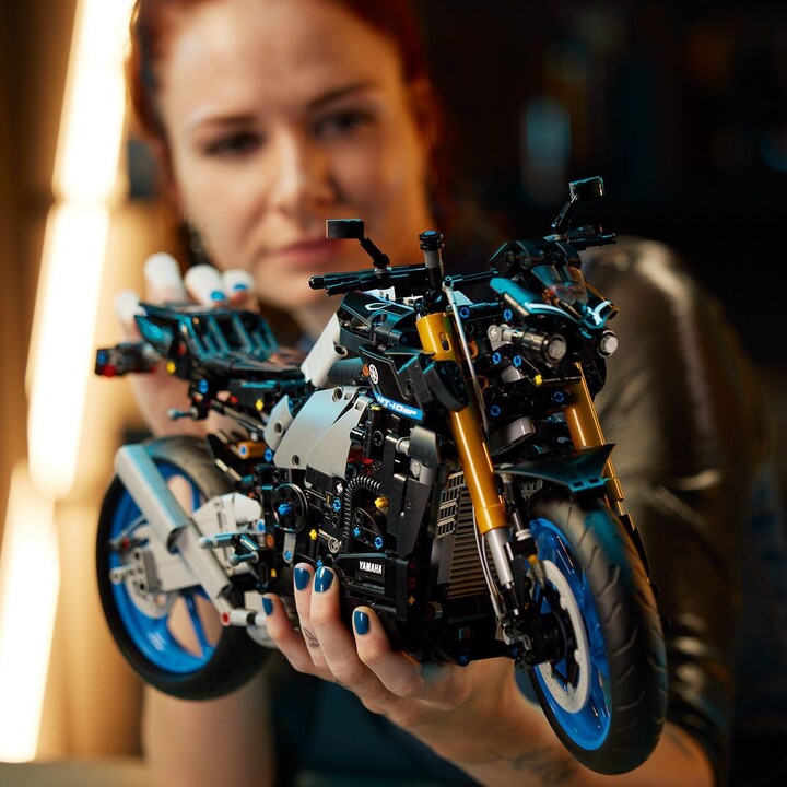 Lodër LEGO® Technic 42159 Yamaha MT-10 SP