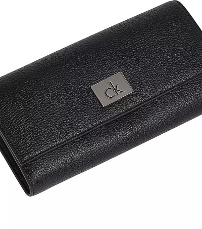Kuletë për femra Calvin Klein, e zezë