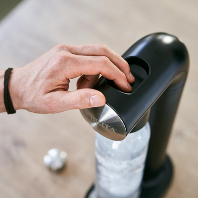 Pajisje për karbonizimin e ujit Brita SodaOne