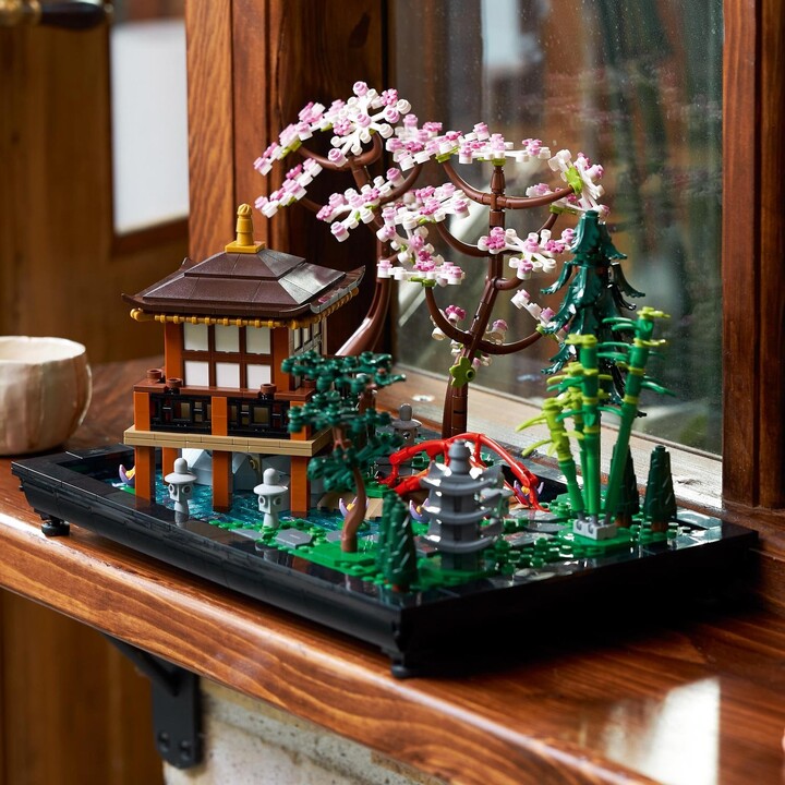 LEGO® Icons 10315 Quiet Garden, 1363 парчиња