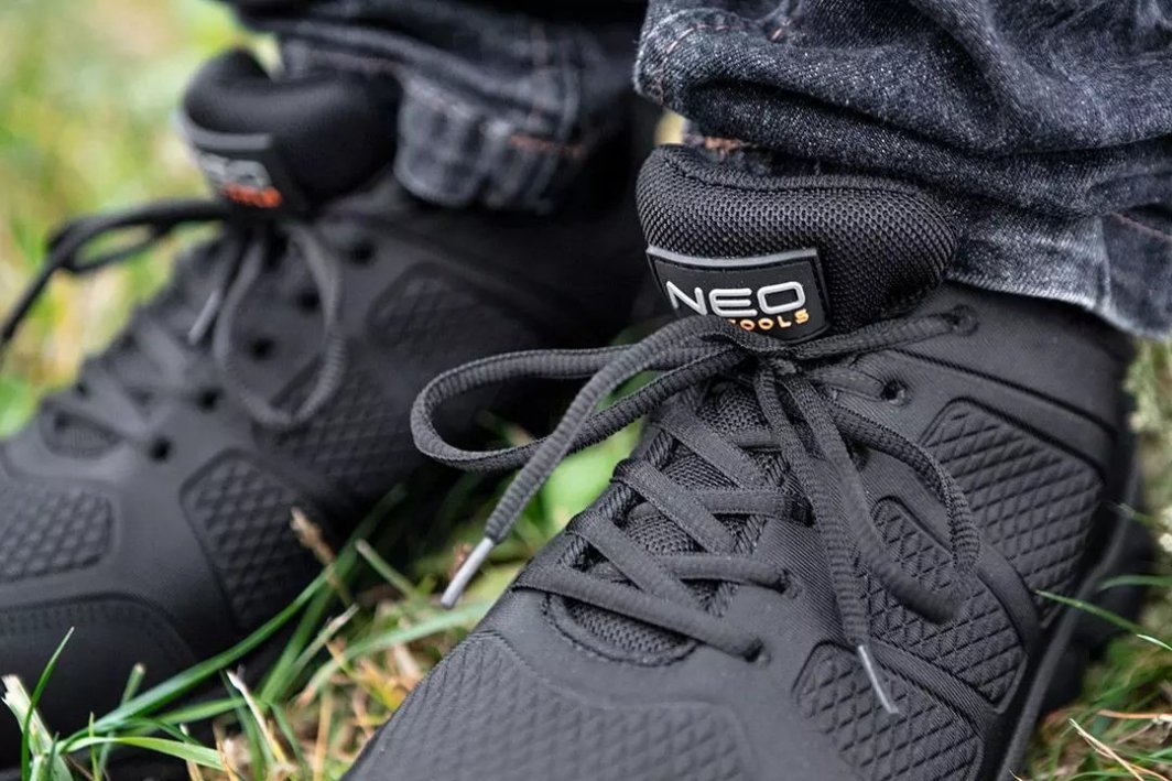 Atlete për meshkuj Neo S1P SRC, nr. 42, të zeza