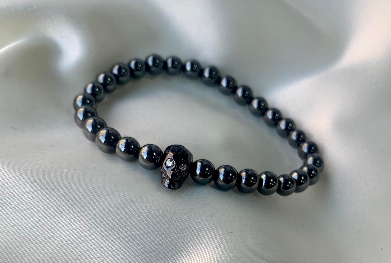 Byzylyk Dar Dark Skull Hematite, zirkon, i zi